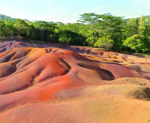 Chamarel 7 Coloured Earth