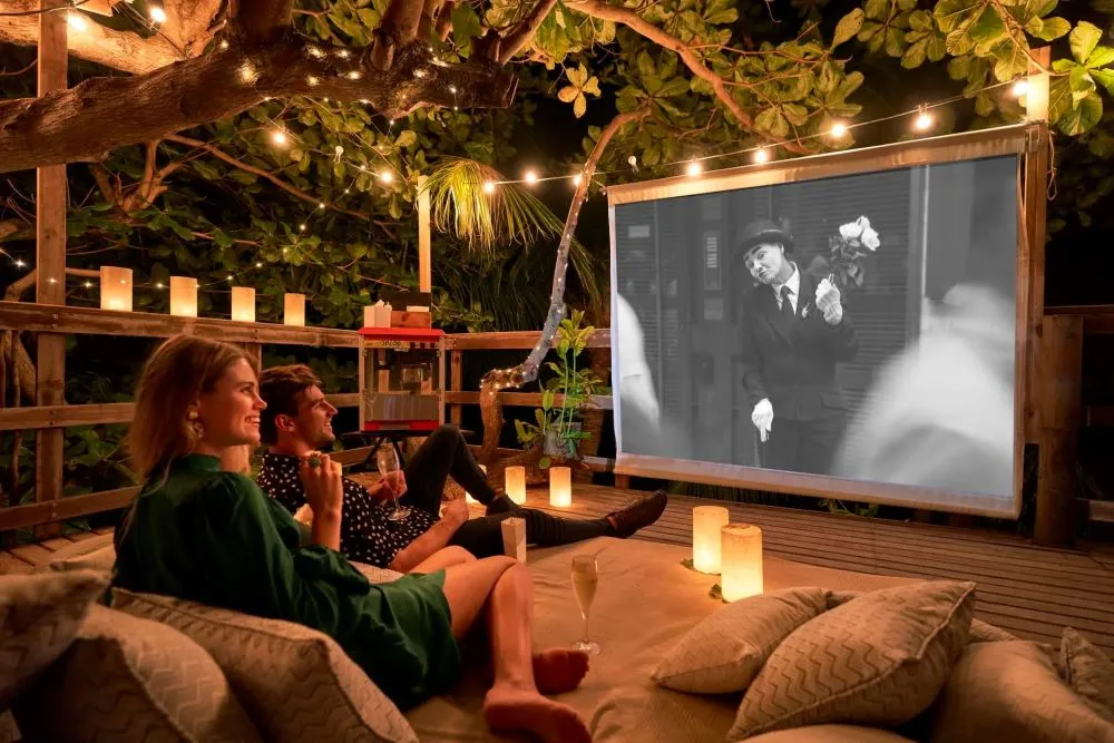CINEMA PARADISO IN THE TREE HOUSE
